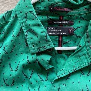 Denim & Flower Antler Shirt. Size Large